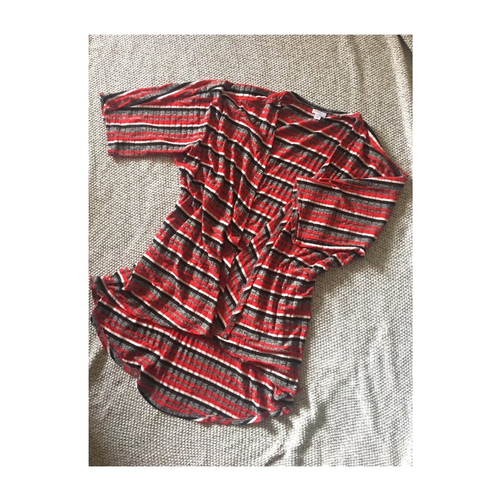 SOLD. uLaRoe Lindsay Cardigan